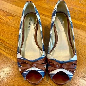 Peep toe striped wedges!